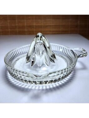 Vintage Clear Ribbed Glass Juicer Reamer 6" x 5.5" Citrus L9